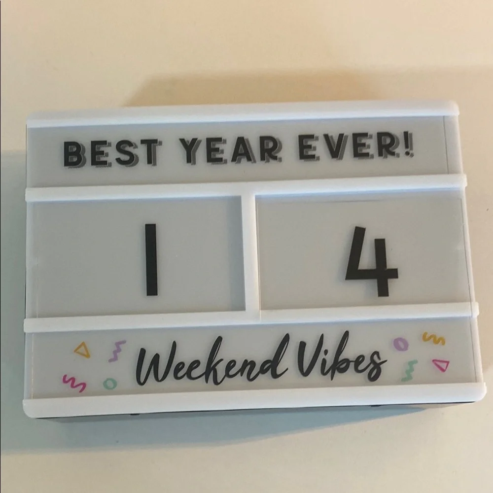 Lightbox with Changeable Letters